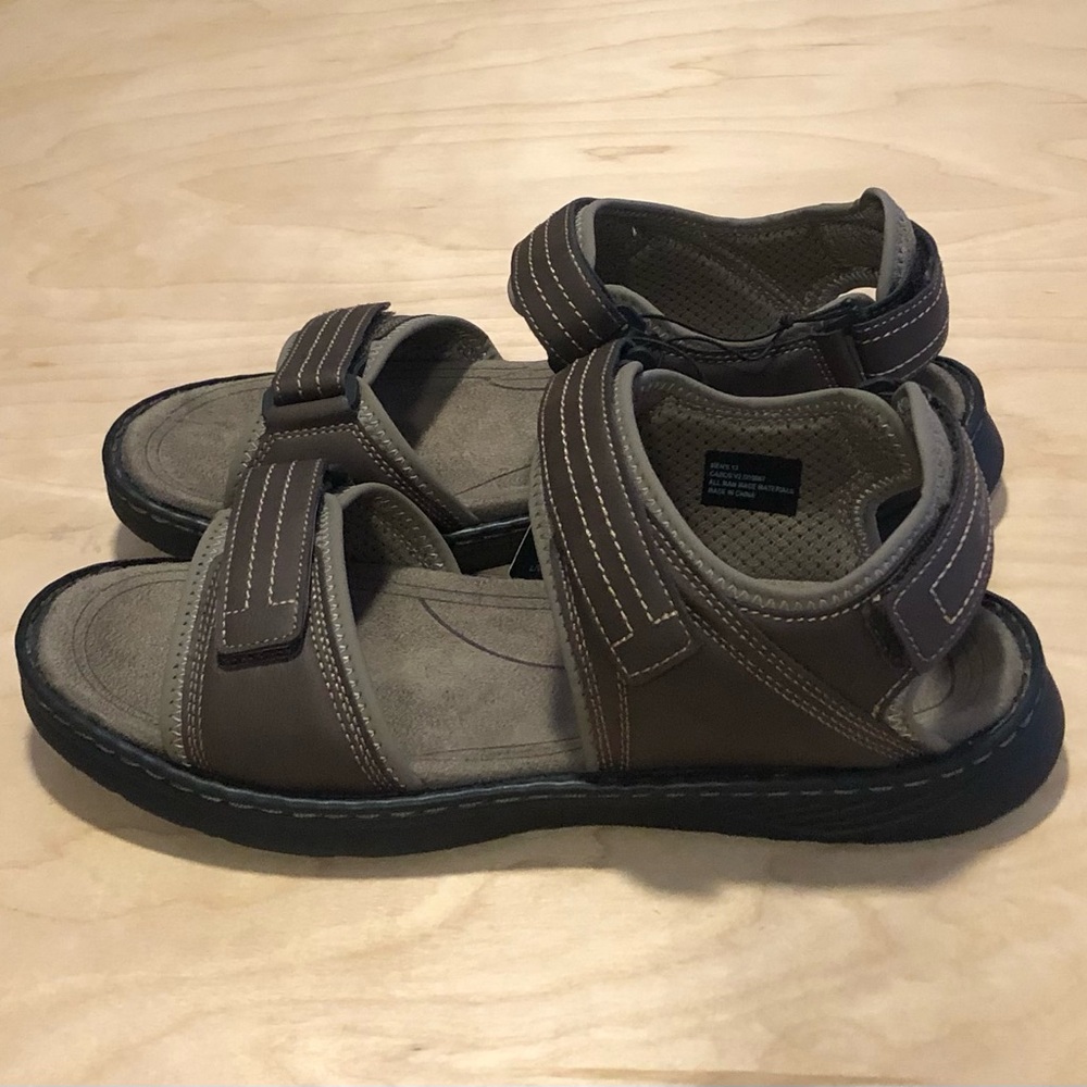 NWT Eddie Bauer Strappy Sandals Brown Comfort Wide Mens Size 13.